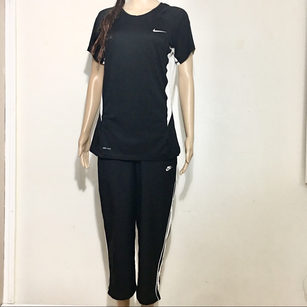 NIKE SET black and white shirt and cropped pants